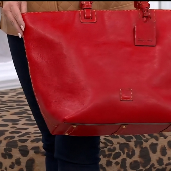 💝💘Dooney & Bourke Extra Large Florentine Leather Suzette Tote💘💝 - Picture 7 of 8